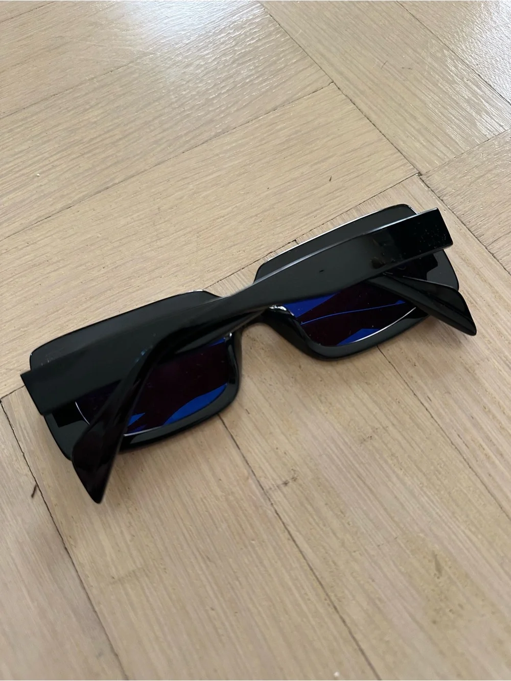 Saint Owen Women’s Copycat Black Grey Cat Eye Sunglasses Like New